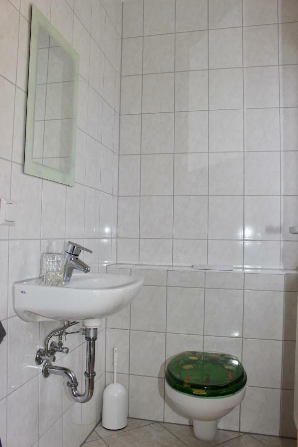 גוהרן Ferienhaus Zum Findling מראה חיצוני תמונה