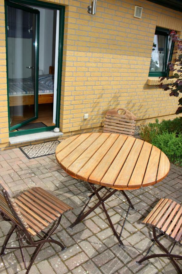גוהרן Ferienhaus Zum Findling מראה חיצוני תמונה